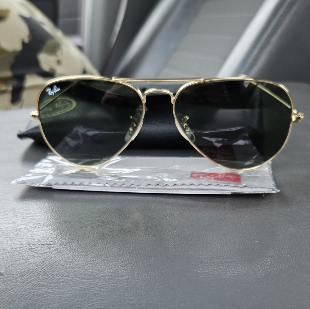 Ray-Ban sunglasses. Brand new Aviators